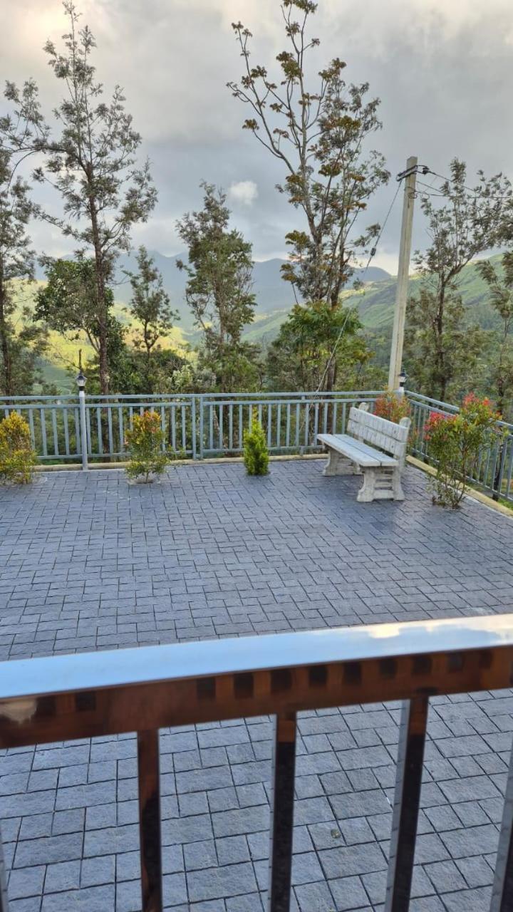M R Holiday Home Vagamon Buitenkant foto